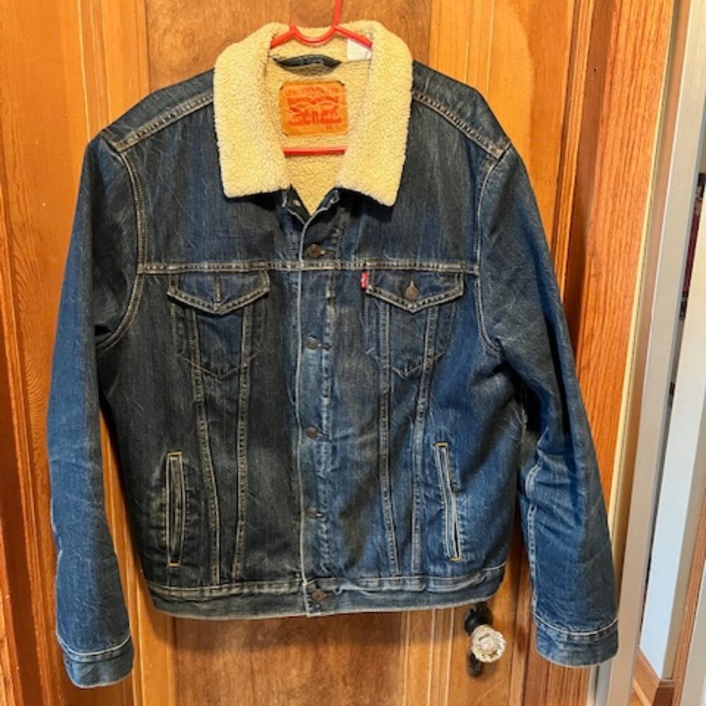Sherpa-Lined Levi's Denim Jacket Size L
